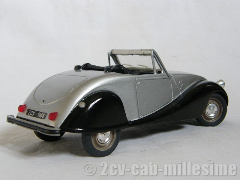 miniature au 1/18ème 2 cv cabriolet millesime
