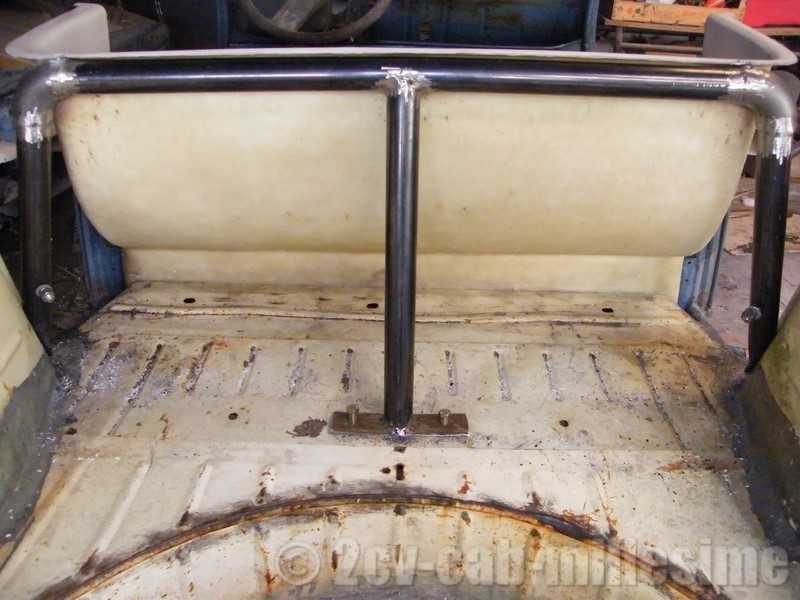 montage du kit 2 cv cabriolet millesime Hubert Heurtin