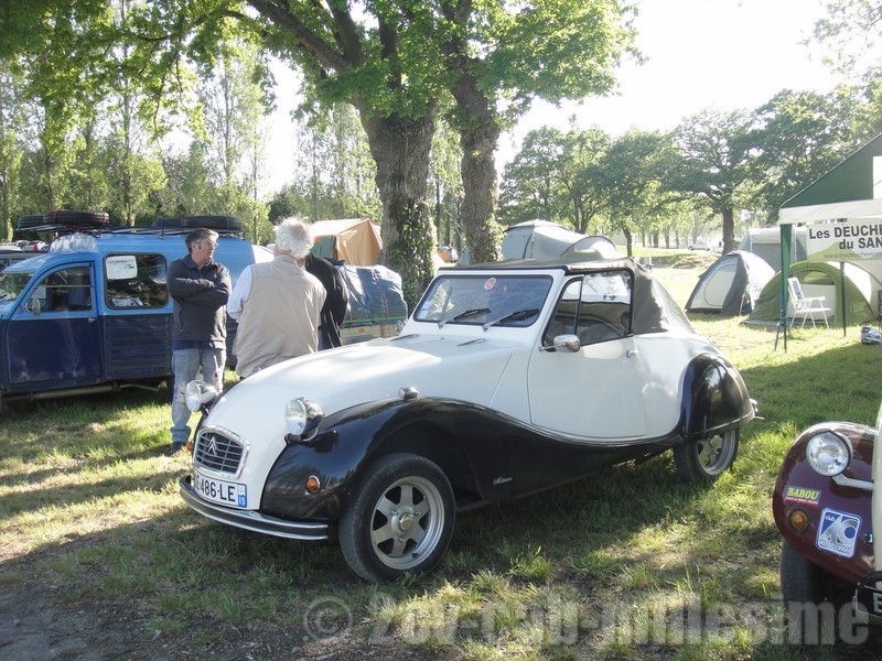 2 cv cabriolet millesime 19ème rencontre des 2 cv clubs de france chateaubriant 2012