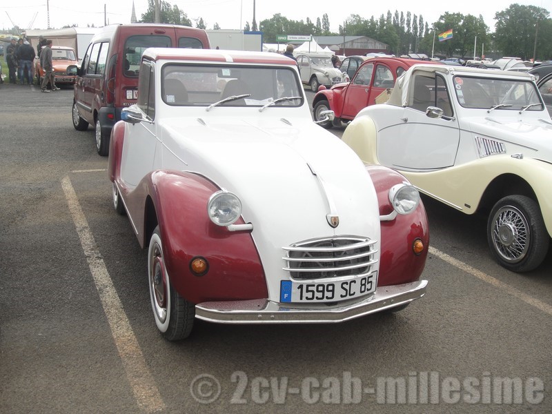 2 cv cabriolet millesime 19ème rencontre des 2 cv clubs de france chateaubriant 2012