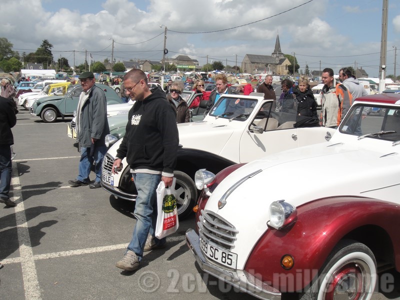 2 cv cabriolet millesime 19ème rencontre des 2 cv clubs de france chateaubriant 2012